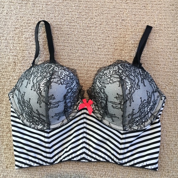 Victoria's Secret NWOT Bra