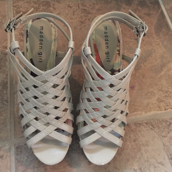 Madden Girl beige heels - Picture 2 of 4