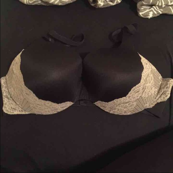 Vs bra size 40DD NO TRADES - Picture 1 of 3