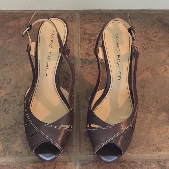 Marc Fisher brown heels - Picture 2 of 4
