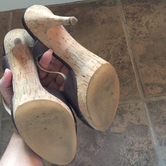 Marc Fisher brown heels - Picture 3 of 4