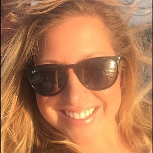 Meet your Posher, Rebecca