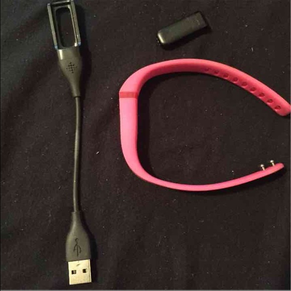 Like new fitbit! NO TRADES - Picture 1 of 3