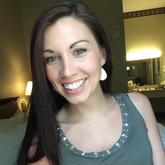 Meet your Posher, Ashli