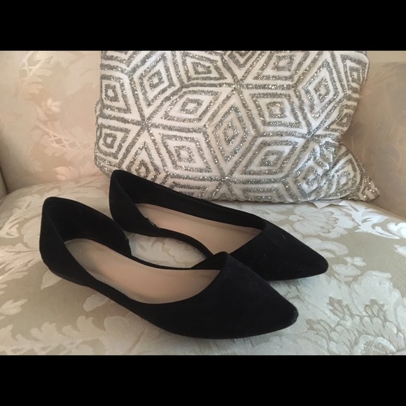 Cute black flats Forever 21 7.5 never been worn!