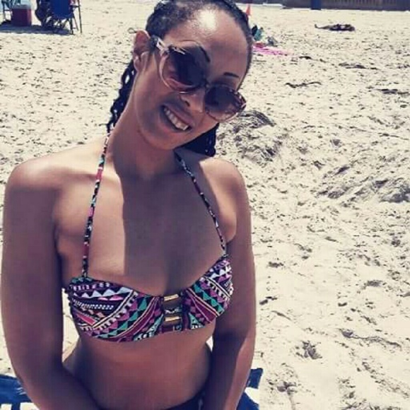 Meet your posher - Picture 4 of 4