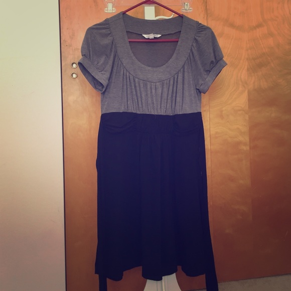 Cap sleeve shift dress