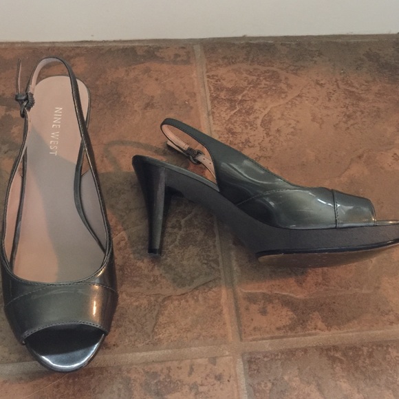 Nine West gray sling back heels - Picture 2 of 4