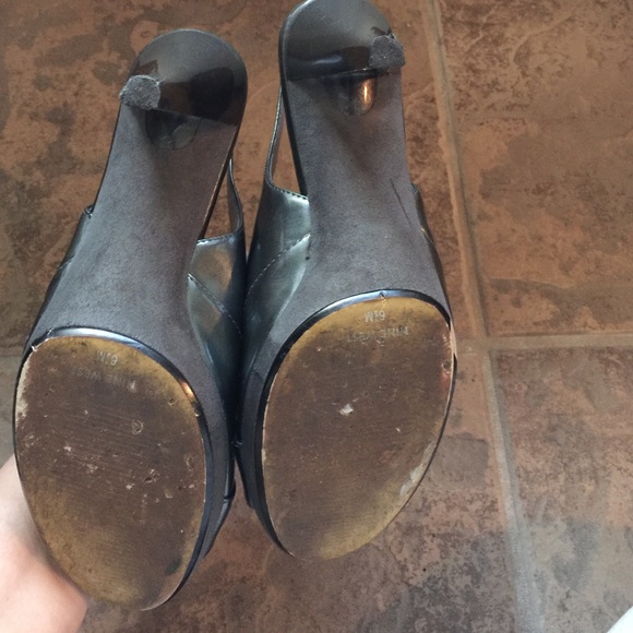 Nine West gray sling back heels - Picture 3 of 4