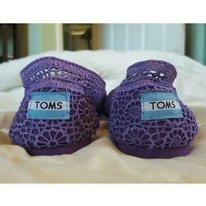 NEVER WORN: Toms Crochet Shoes - Purple