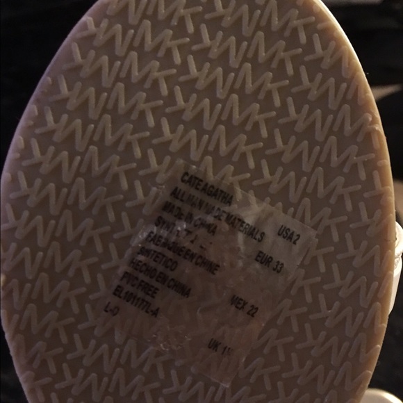 micheal Kors shoes - Picture 3 of 3