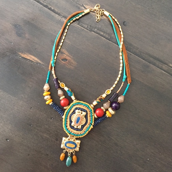 Statement necklace