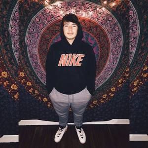 Meet your Posher, Dustin