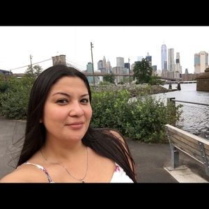 Meet your Posher, Ana