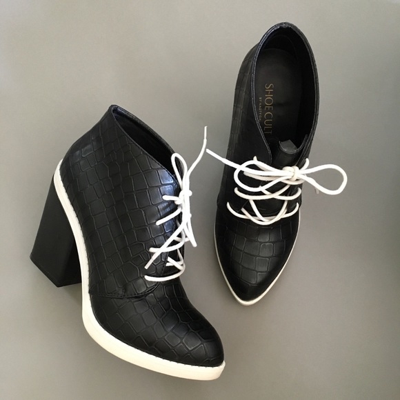 Amazing Shoe Cult by Nasty Gal Lace-up Bootie 💕