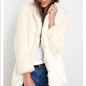 NWT Collarless Faux Fur Luxe Coat