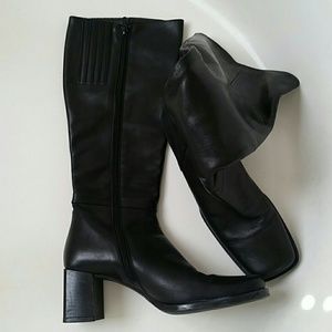 Women's Sudini Flat Toe Black Leather Boots