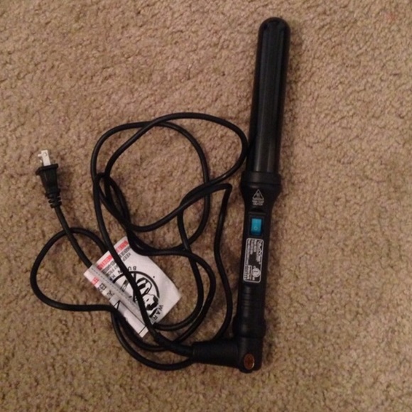 NuMe Other - NuMe 32mm Curling Wand