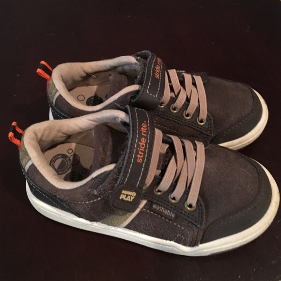 Stride Rite Brown Sneaker