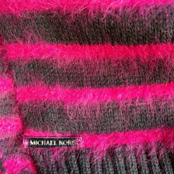 Angora Michael Kors scarf extra long - Picture 2 of 3