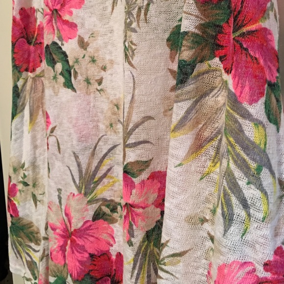 NWOT floral tunic - Picture 3 of 3