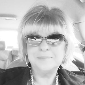 Meet your Posher, Jacqueline