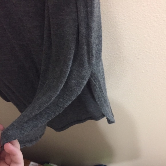 Grey v neck - Picture 2 of 2
