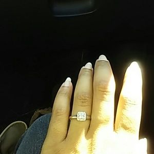 Princess cut diamond ring