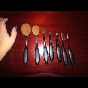 Oval brushes sold on merc