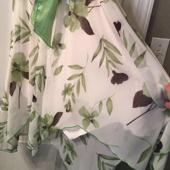 Dress - Picture 4 of 4