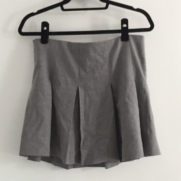 Theory - Gray Pleated Skirt - Picture 2 of 3