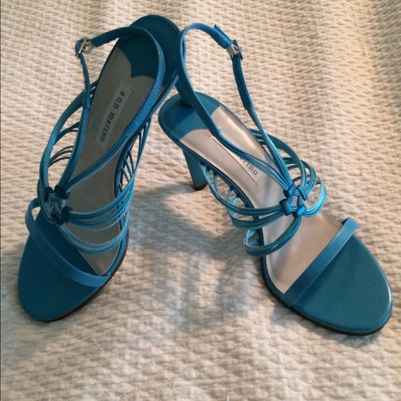 NIB Ann Marino Strappy Turquoise Sandals