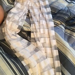 Scarf season girls🙌🏽