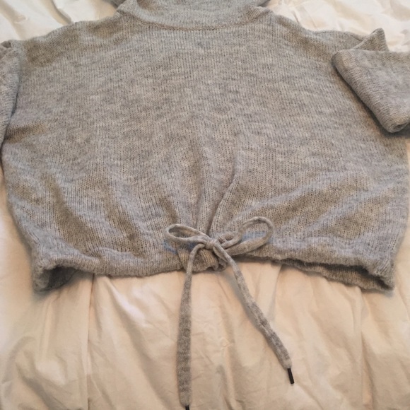 H&M cropped sweater - Picture 3 of 4