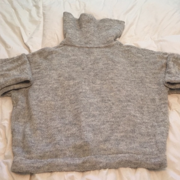 H&M cropped sweater - Picture 4 of 4