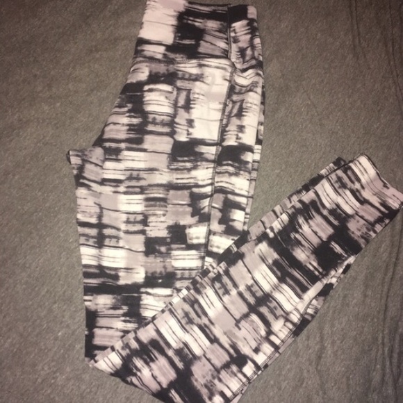 Nike Pants - Nike dri fit leggings