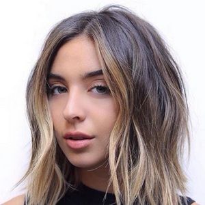 Meet your Posher, Alexia