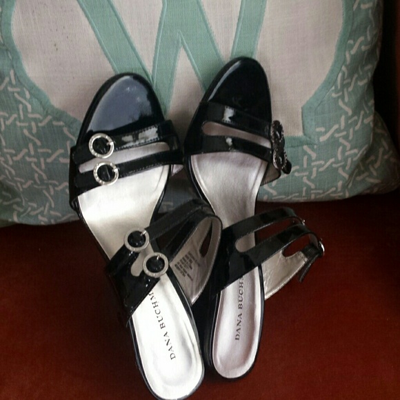 Dana Buchman Shoes