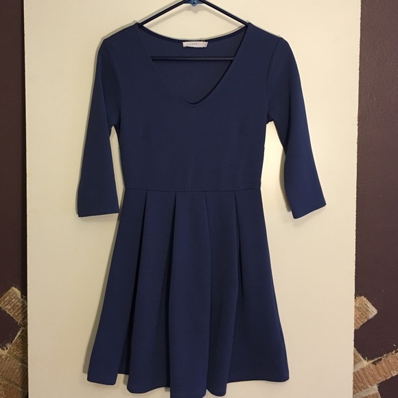 Lush- mid sleeve pleated blue dress.