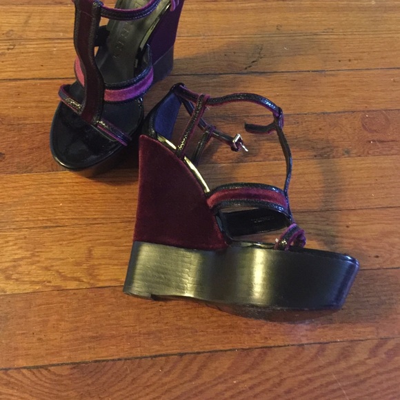Burberry Wedges - Picture 3 of 4