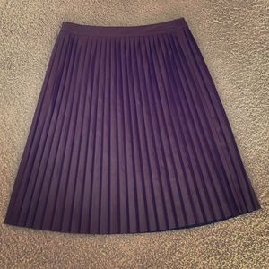 Faux Leather Pleated Skirt Burgundy!