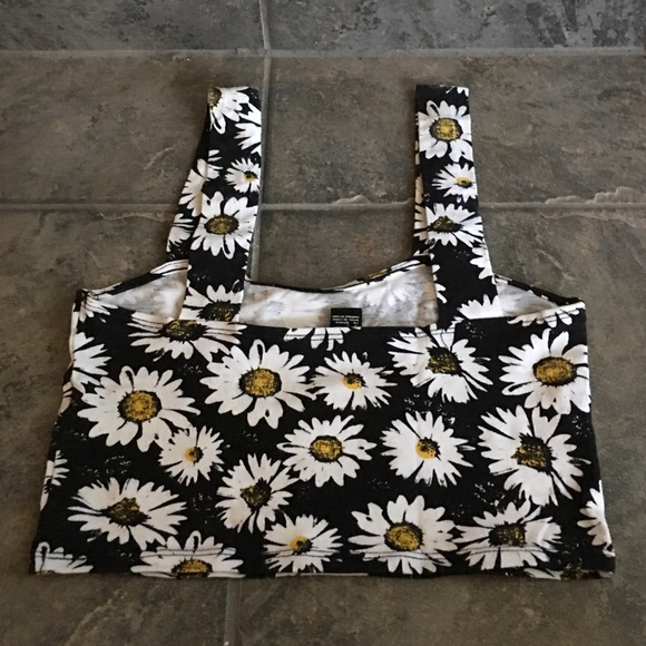 Floral Tank Crop Top - Picture 2 of 2