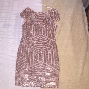 Sequined gold bodycon dress