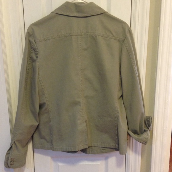 Spring jacket - Picture 3 of 3