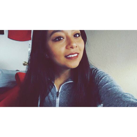 Meet your Posher, Sandraa