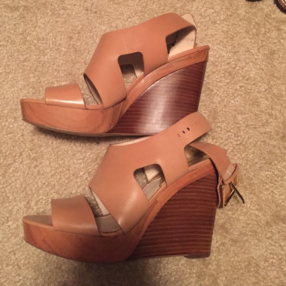 Michael Kors wedges - Picture 2 of 4
