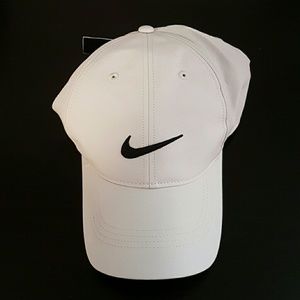 New Nike Golf Hat