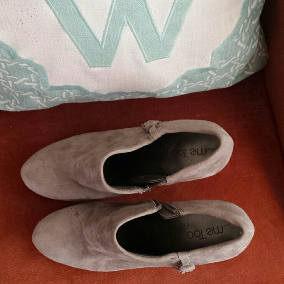 Me Too Shoes - Picture 1 of 4