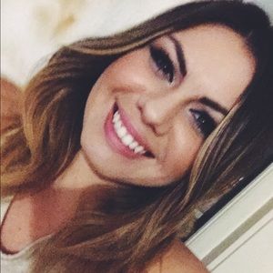 Meet your Posher, Raquel