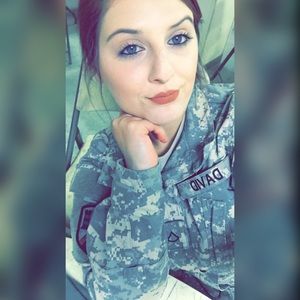 Meet your Posher, Janelle